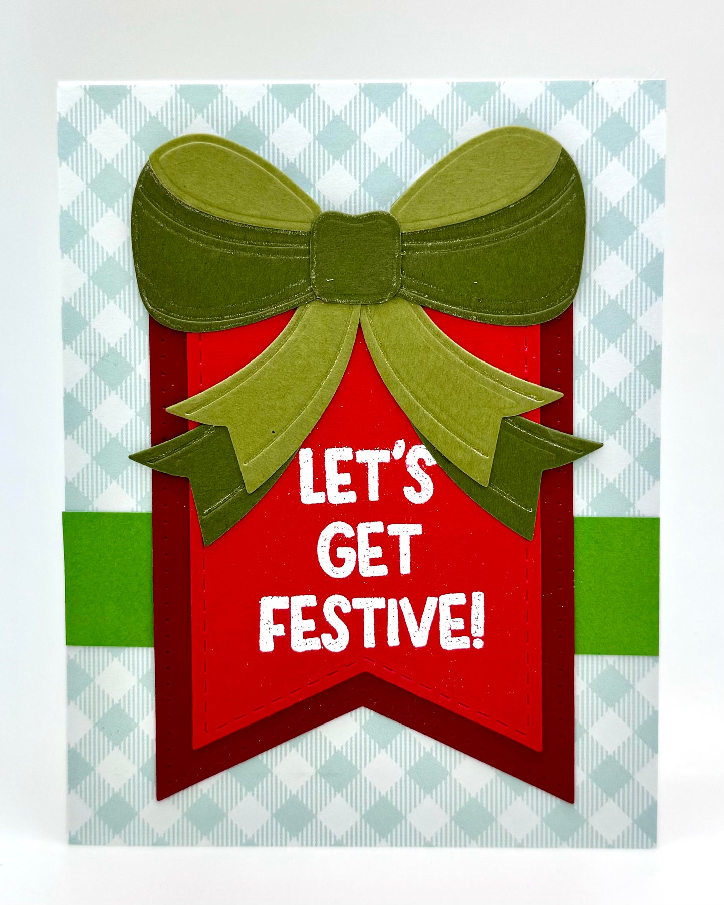 DP Die Freebee Holiday Gift Bow