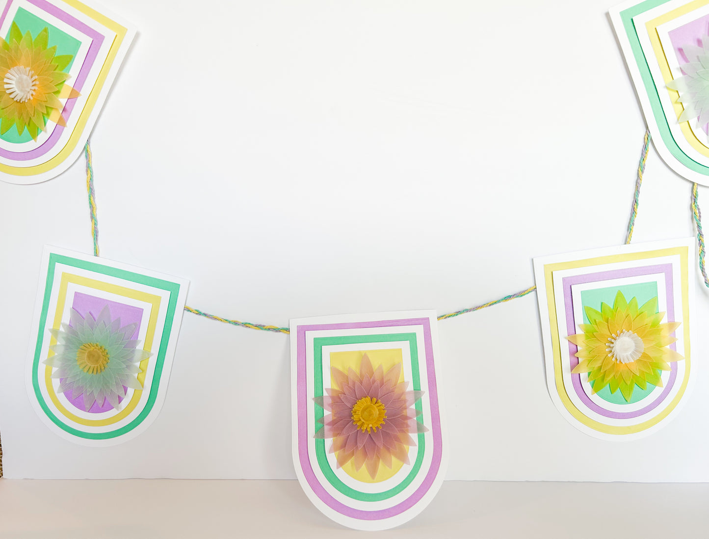 DP Nesting Dies Rounded Flag-GRAND MARQUISE